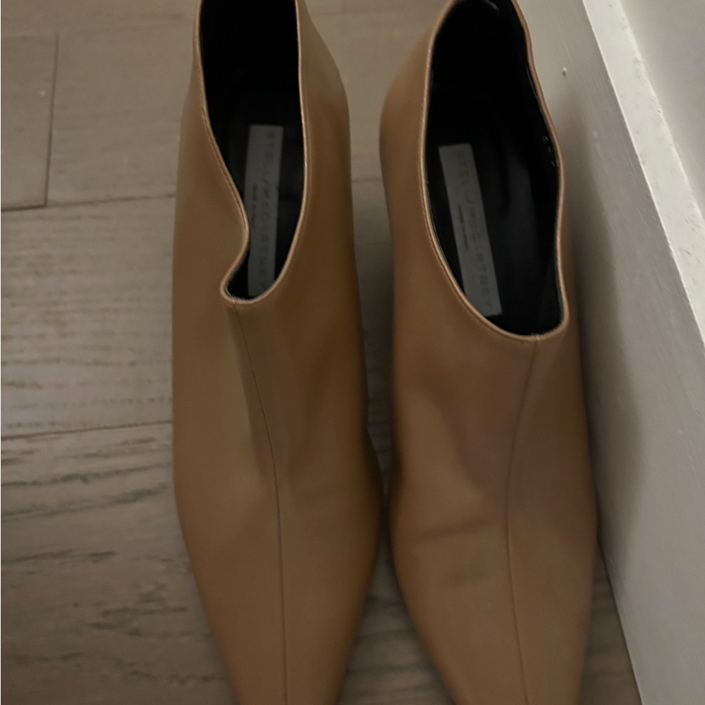 Stella McCartney Tan Pointed Low Kitten Heel Ankle Booties Size: 39 (8.5) - Picture 4 of 10